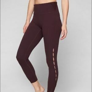 Salutation Athleta Leggings